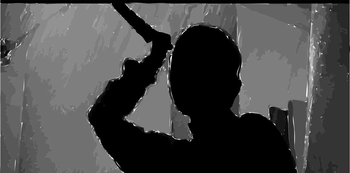 Schwarzweiße Grafik einer bedrohlichen schwarzen Gestalt mit einem Messer in der erhobenen rechten Hand als Symbol für die Dramaturgie.